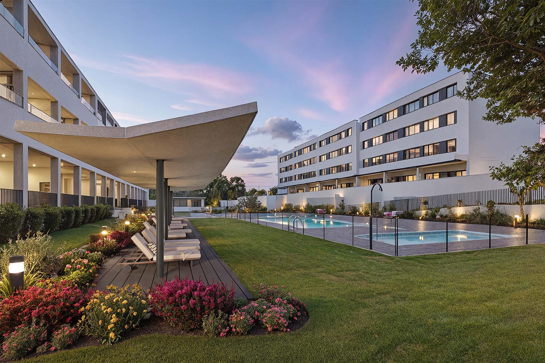 visualización 3D zonas comunes con piscina promoción inmobiliaria